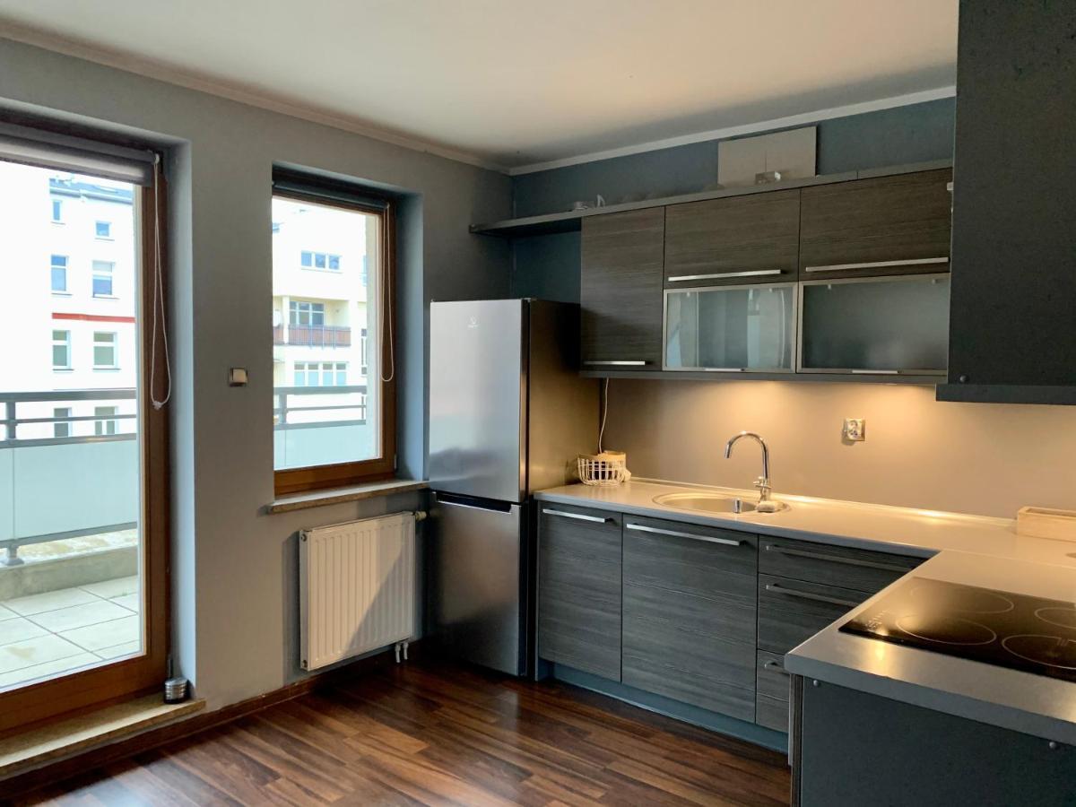 Uroczy Apartament W Centrum Miasta Szczecin Luaran gambar